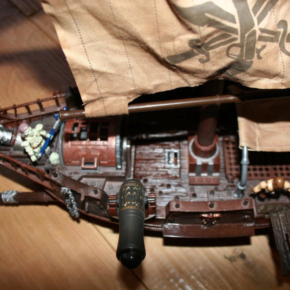 Mega Bloks Pyrates Captain Cutlass StormStalker Ship - Picture 11 of 11